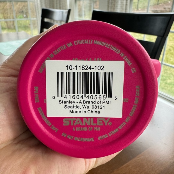 40oz Target exclusive Stanley - Picture 3 of 5